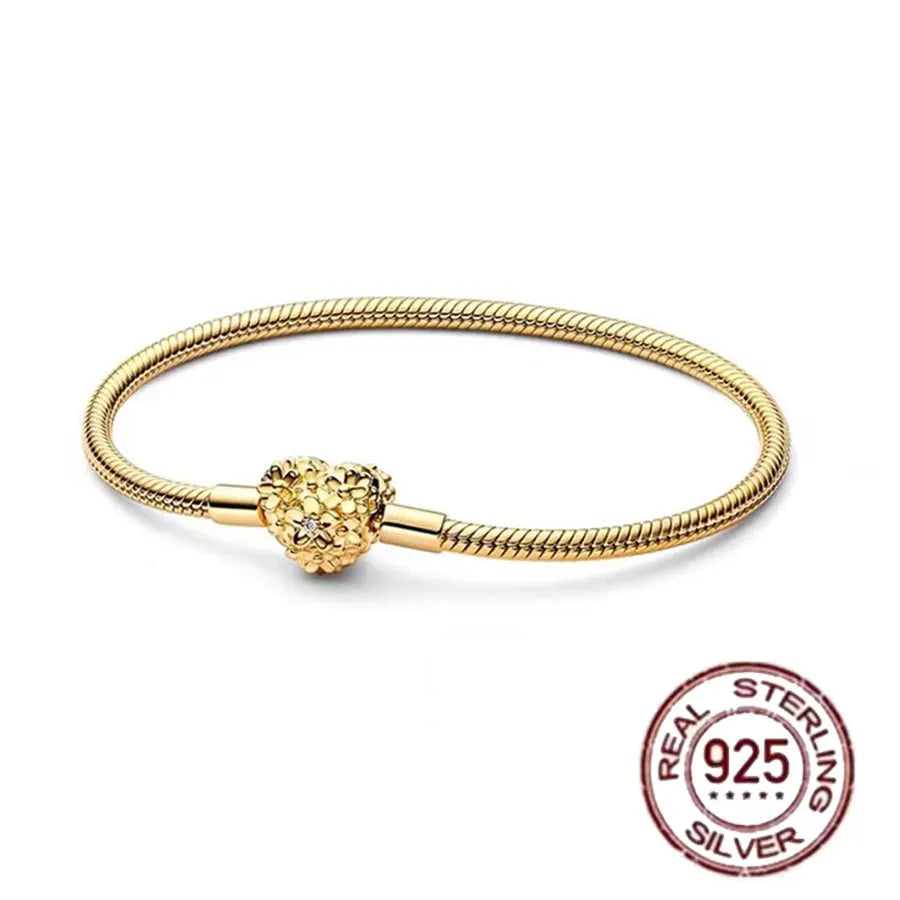 The new hot item, Disney Charm Bead Pendant, is compatible with the original DIY 925 sterling silver bracelet, making it an idea