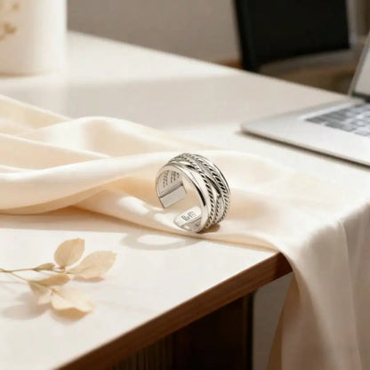 Anti allergic delicate silver tone ring, suitable for stacking in autumn and winter, as a daily gift for girlfriends.