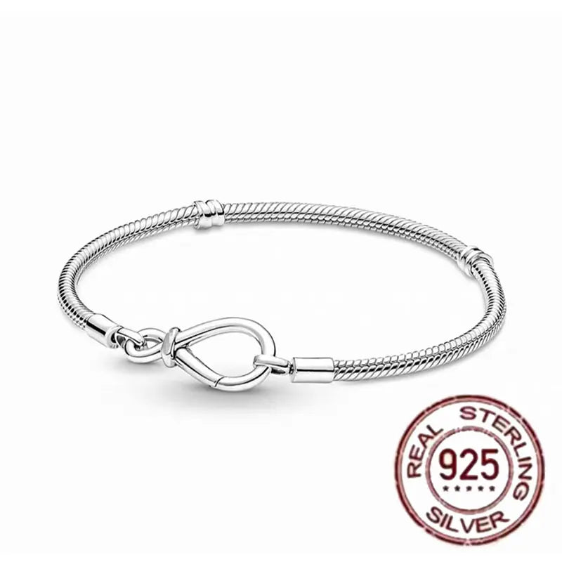 The new hot item, Disney Charm Bead Pendant, is compatible with the original DIY 925 sterling silver bracelet, making it an idea