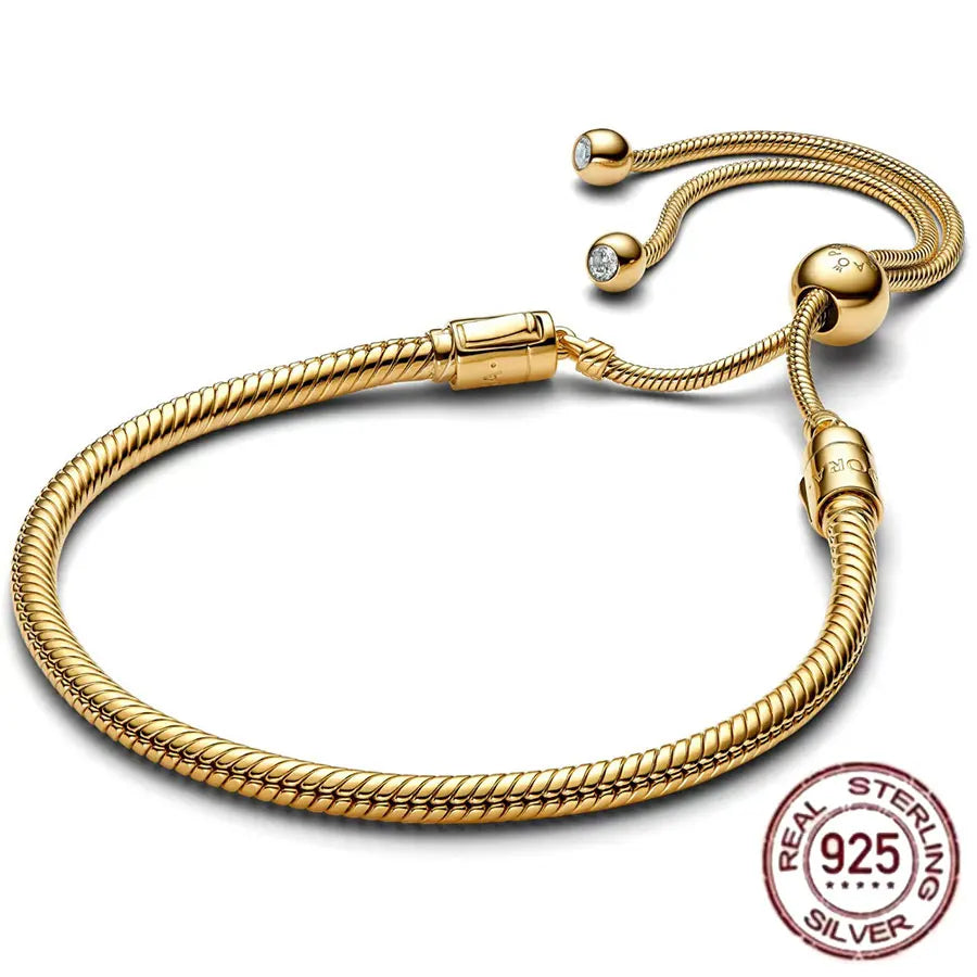 The new hot item, Disney Charm Bead Pendant, is compatible with the original DIY 925 sterling silver bracelet, making it an idea