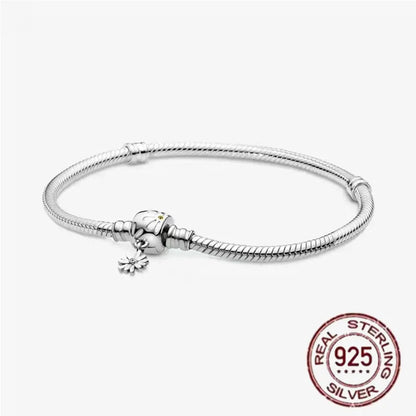 The new hot item, Disney Charm Bead Pendant, is compatible with the original DIY 925 sterling silver bracelet, making it an idea