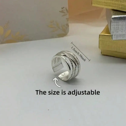 Anti allergic delicate silver tone ring, suitable for stacking in autumn and winter, as a daily gift for girlfriends.