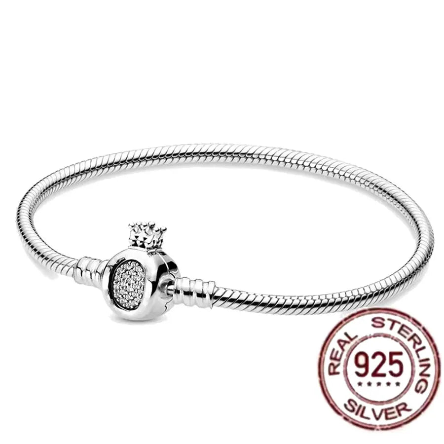 The new hot item, Disney Charm Bead Pendant, is compatible with the original DIY 925 sterling silver bracelet, making it an idea