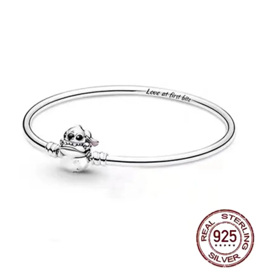 The new hot item, Disney Charm Bead Pendant, is compatible with the original DIY 925 sterling silver bracelet, making it an idea